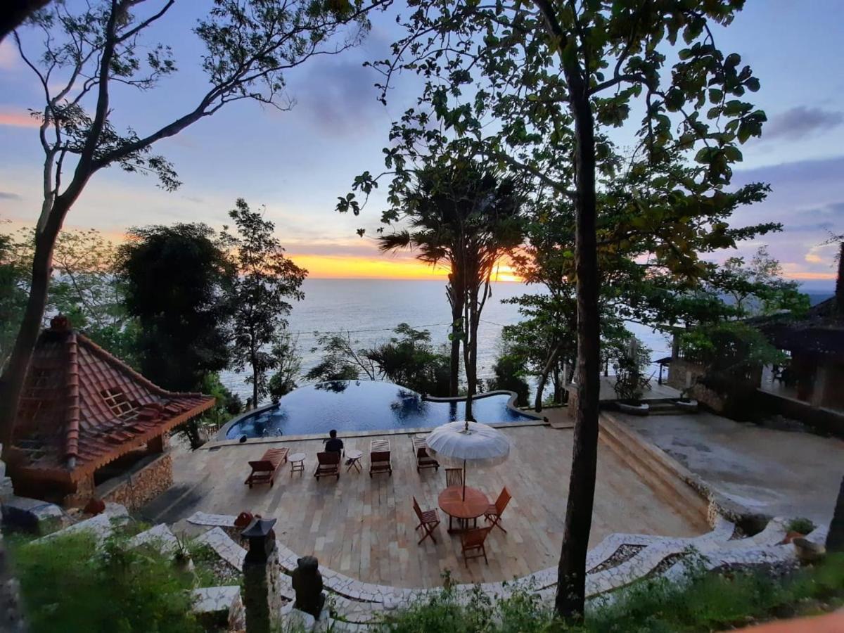 Edge Resort, Yogyakarta Parangtritis Exterior photo